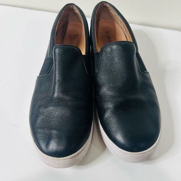 Vionic Demetrait Black Leather Slip on Loafer Sneakers Sz 9.5 - Picture 2 of 7